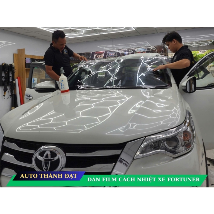 DÁN FILM CÁCH NHIỆT XE FORTUNER