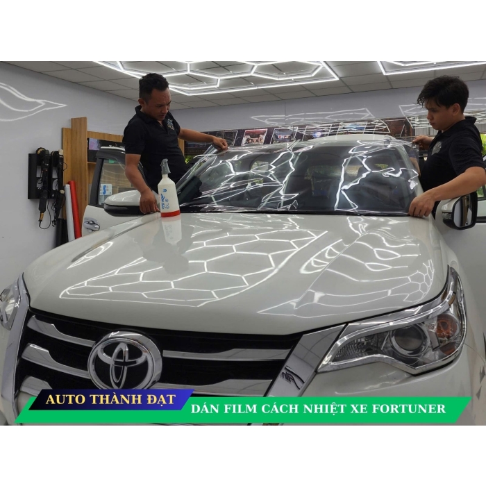 DÁN FILM CÁCH NHIỆT XE FORTUNER