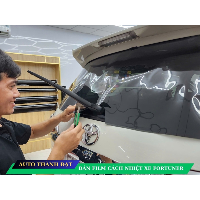 DÁN FILM CÁCH NHIỆT XE FORTUNER