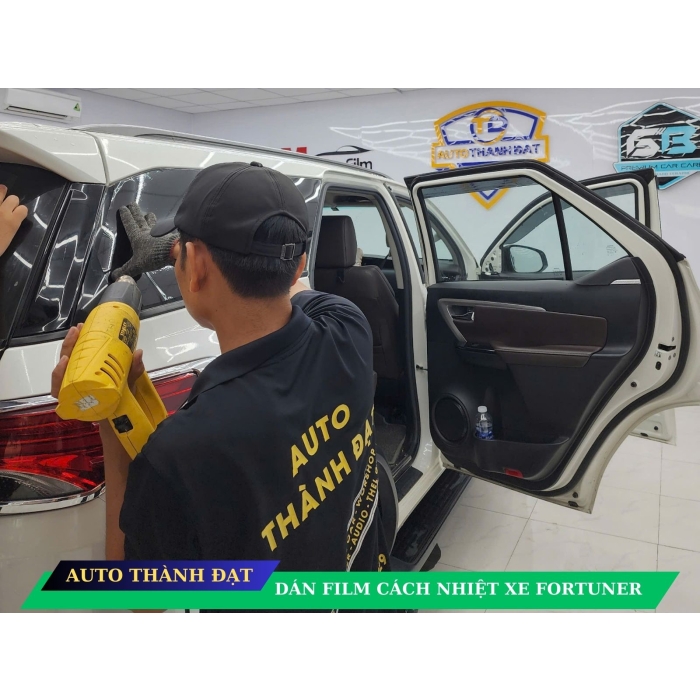 DÁN FILM CÁCH NHIỆT XE FORTUNER