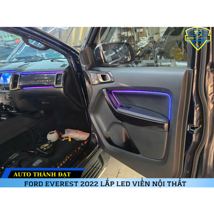 FORD EVEREST 2022 LẮP LED VIỀN NỘI THẤT