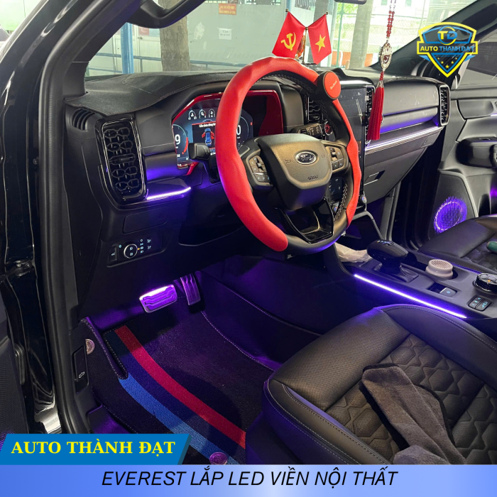 FORD EVEREST 2024 LẮP LED VIỀN NỘI THẤT