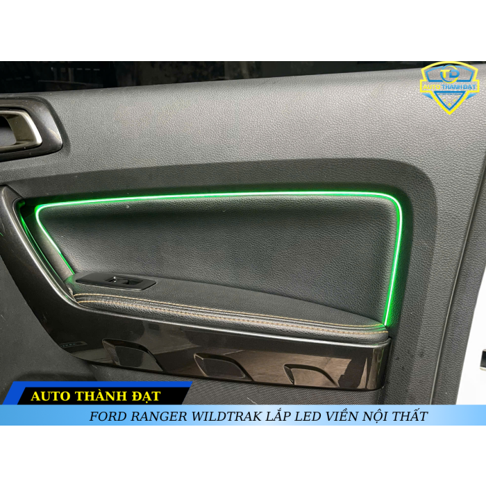 FORD RANGER WILDTRAK LẮP LED VIỀN NỘI THẤT