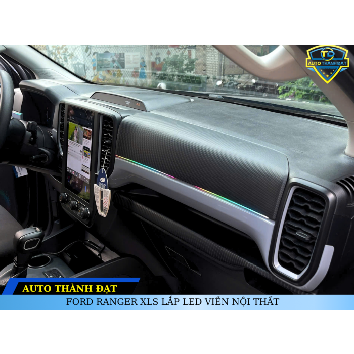 FORD RANGER XLS LẮP LED VIỀN NỘI THẤT