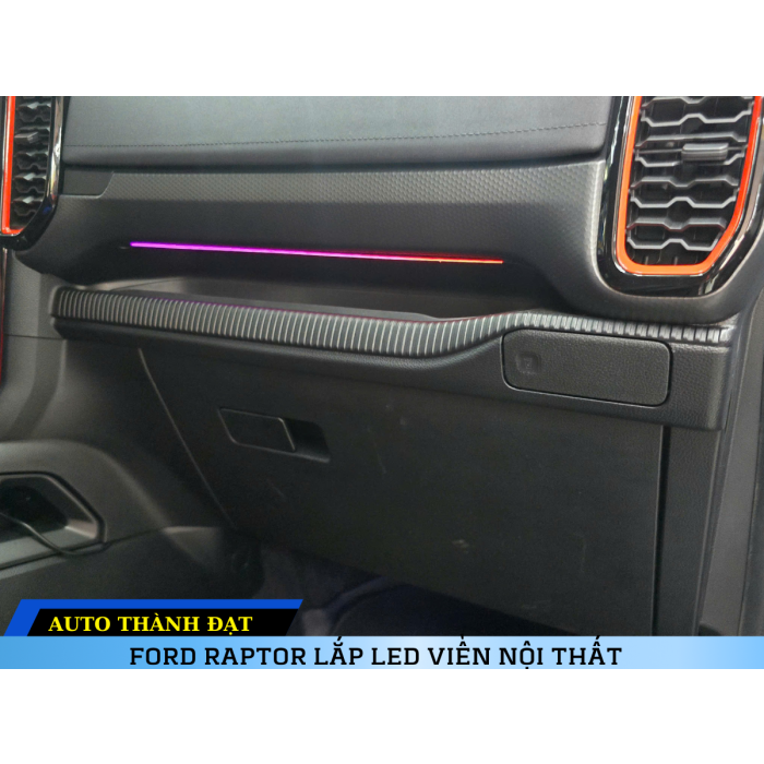FORD RAPTOR LẮP LED VIỀN NỘI THẤT