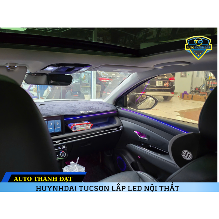 HUYNHDAI TUCSON LẮP LED NỘI THẤT