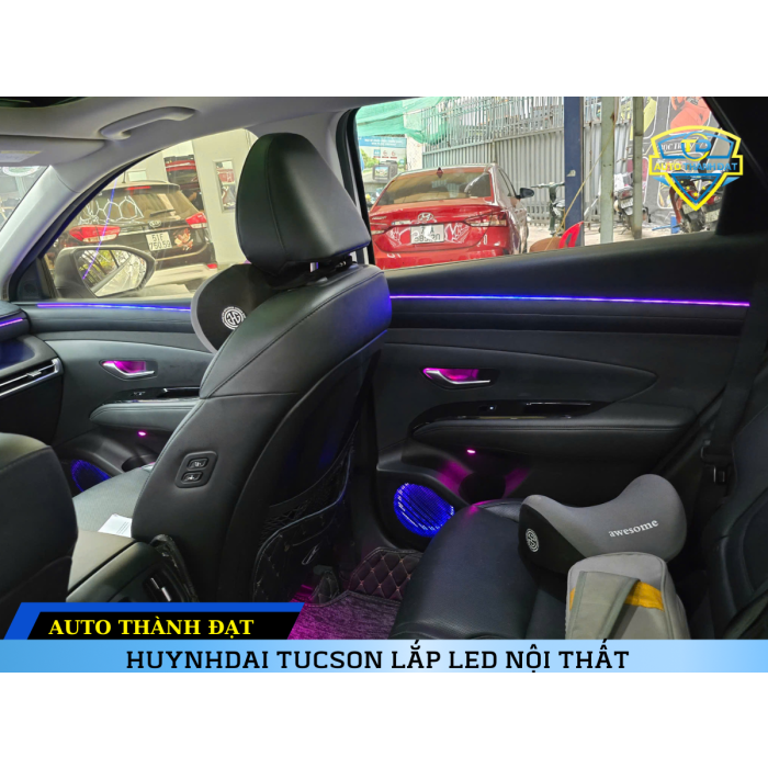 HUYNHDAI TUCSON LẮP LED NỘI THẤT