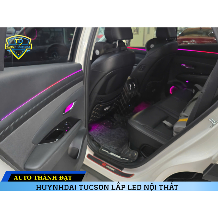 HYUNDAI TUCSON LẮP LED NỘI THẤT