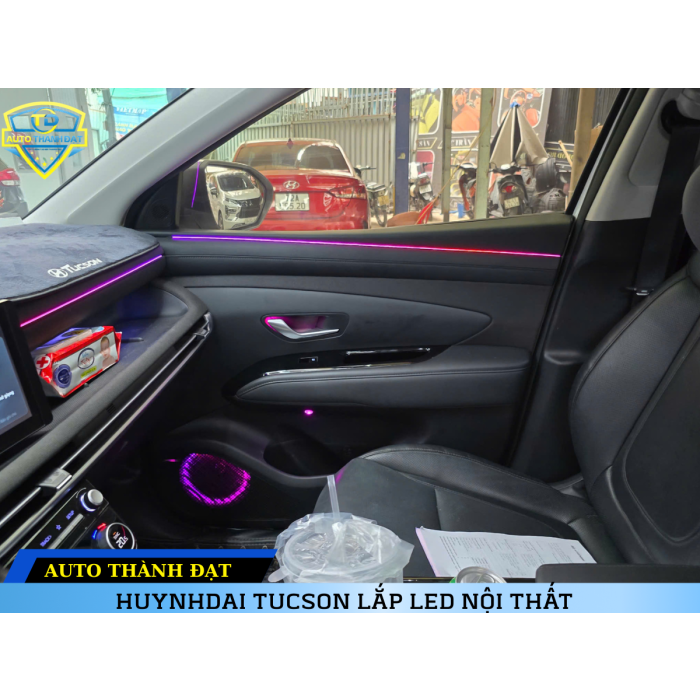 HYUNDAI TUCSON LẮP LED NỘI THẤT