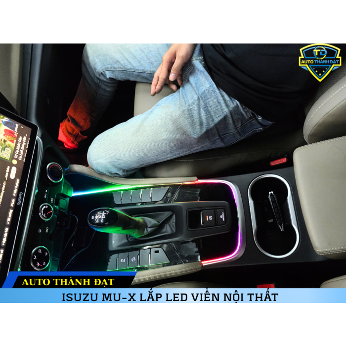 ISUZU MU-X LẮP LED VIỀN NỘI THẤT