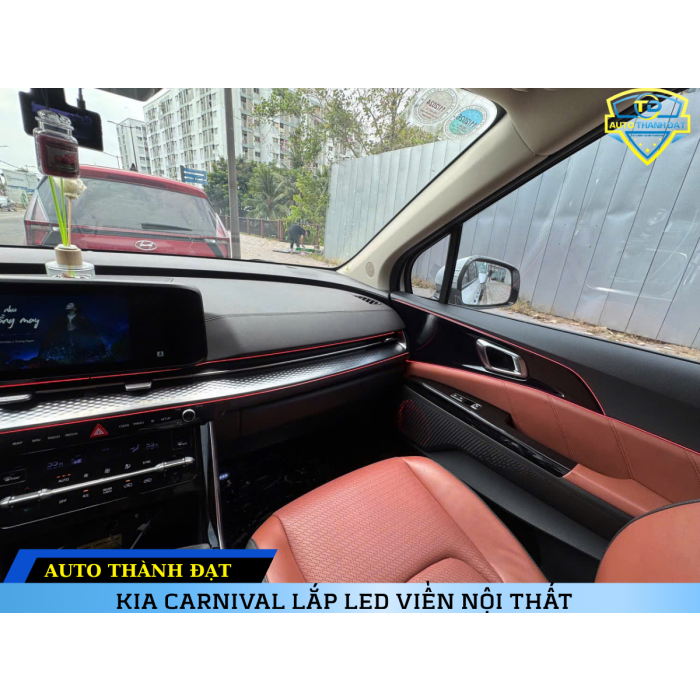 KIA CARNIVAL LẮP LED VIỀN NỘI THẤT