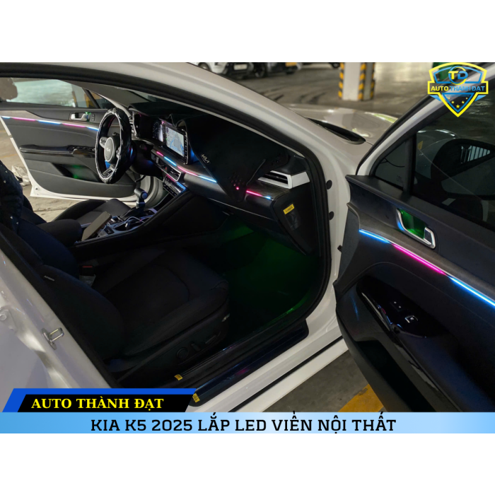KIA K5 2025 LẮP LED VIỀN NỘI THẤT