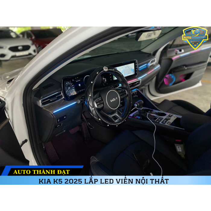KIA K5 2025 LẮP LED VIỀN NỘI THẤT