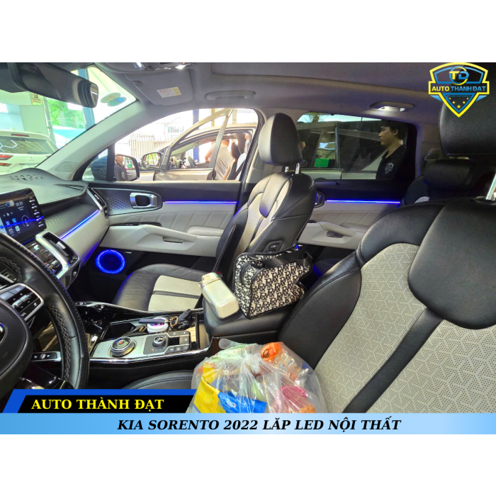 KIA SORENTO 2022 LẮP LED NỘI THẤT
