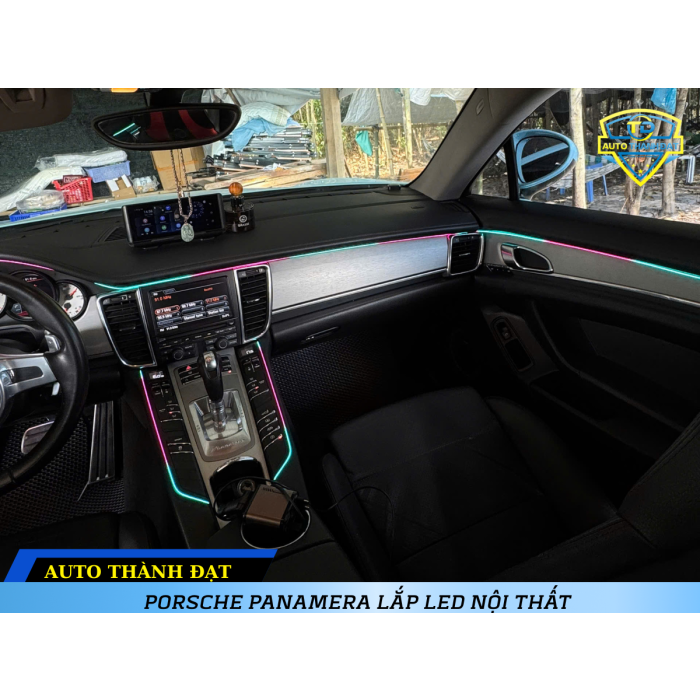 PORSCHE PANAMERA LẮP LED NỘI THẤT