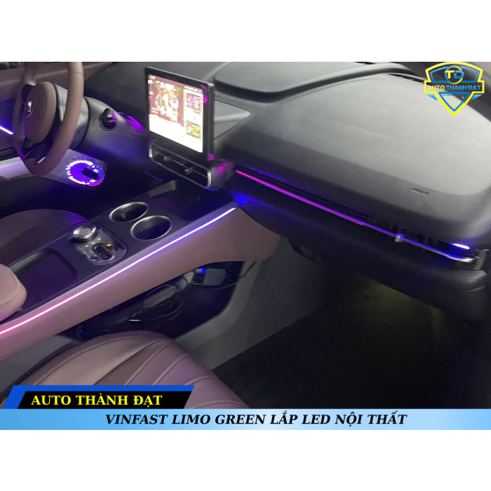 VINFAST LIMO GREEN LẮP LED NỘI THẤT