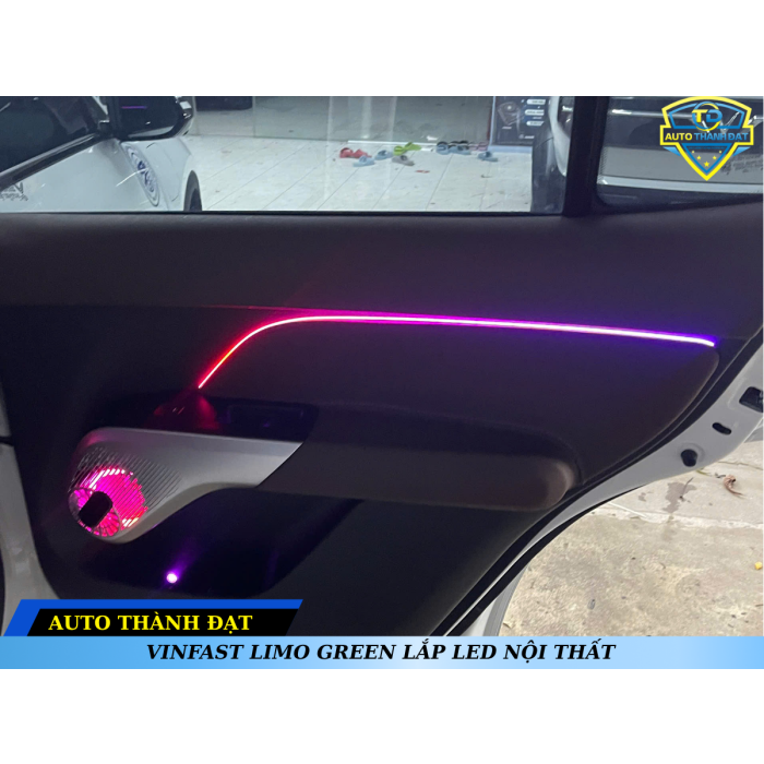VINFAST LIMO GREEN LẮP LED NỘI THẤT