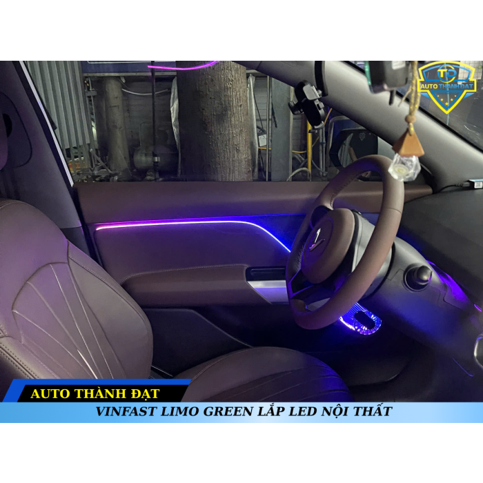 VINFAST LIMO GREEN LẮP LED NỘI THẤT